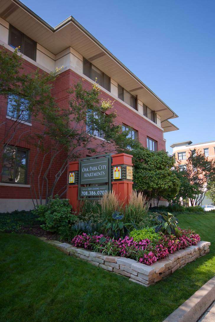 Oak Park City Apartments | 675 Lake St, Oak Park, IL 60301 | Phone: (708) 386-0707