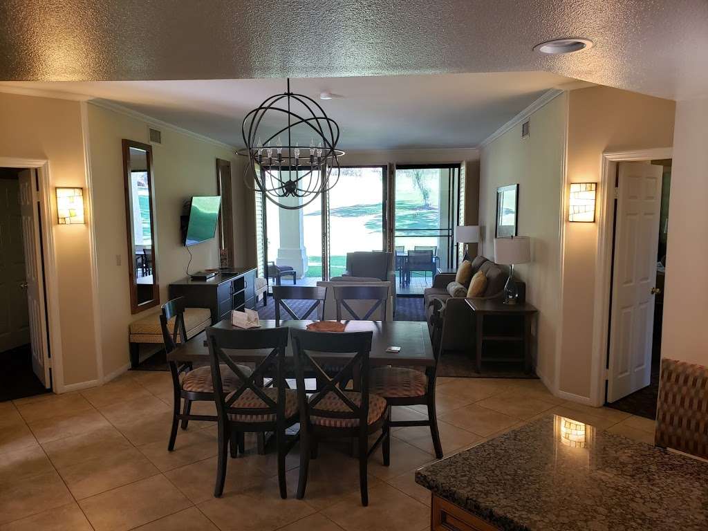 Applause | Moonwind Cir, Escondido, CA 92026, USA