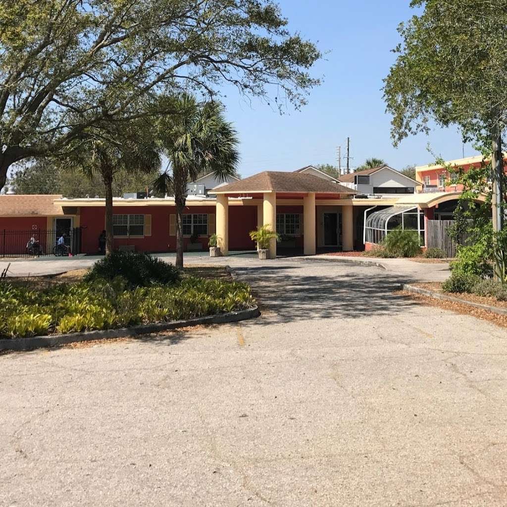 Haines Manor Assisted Living | 301 S 10th St, Haines City, FL 33844, USA | Phone: (863) 547-4440