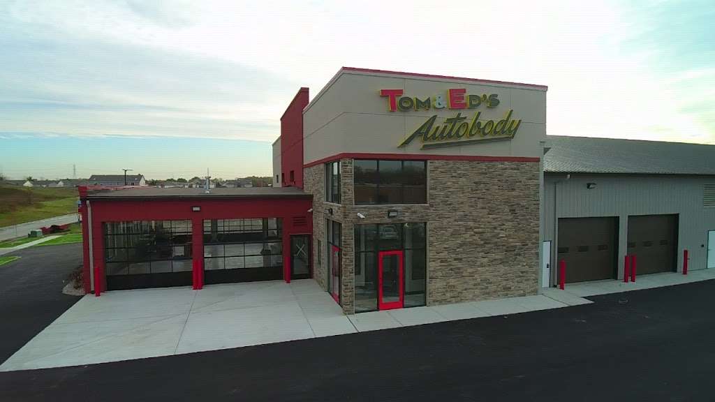 Tom and Eds Autobody | 8130 Taney Pl, Merrillville, IN 46410, USA | Phone: (219) 736-0722