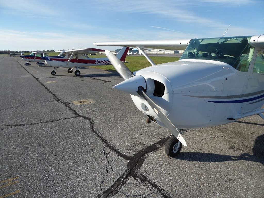 Frederick Municipal Airport | 310 Aviation Way, Frederick, MD 21701, USA | Phone: (301) 600-2201