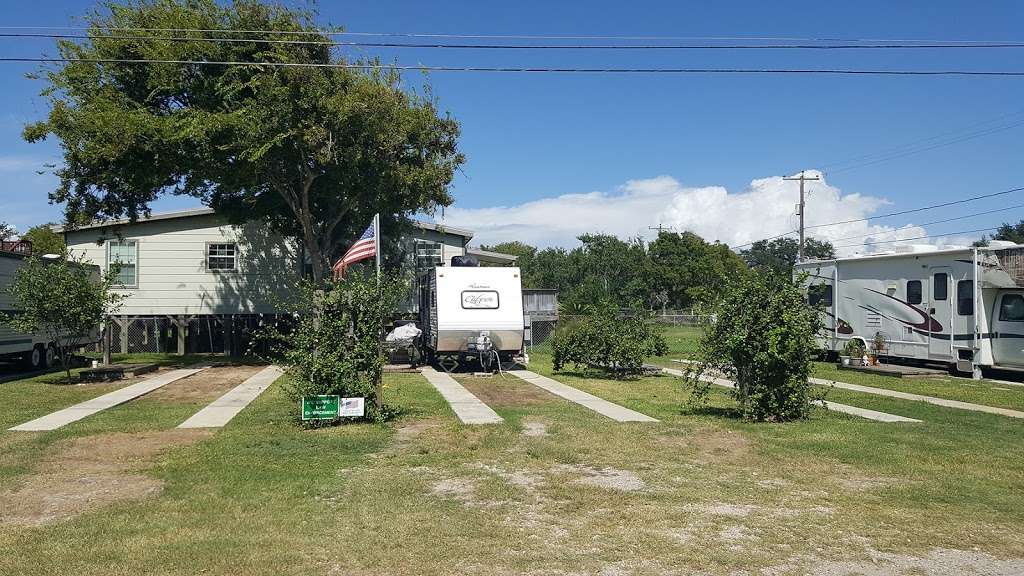 Serenity Bay RV Park | 2867, 902 Avenue M, San Leon, TX 77539, USA | Phone: (409) 771-2155