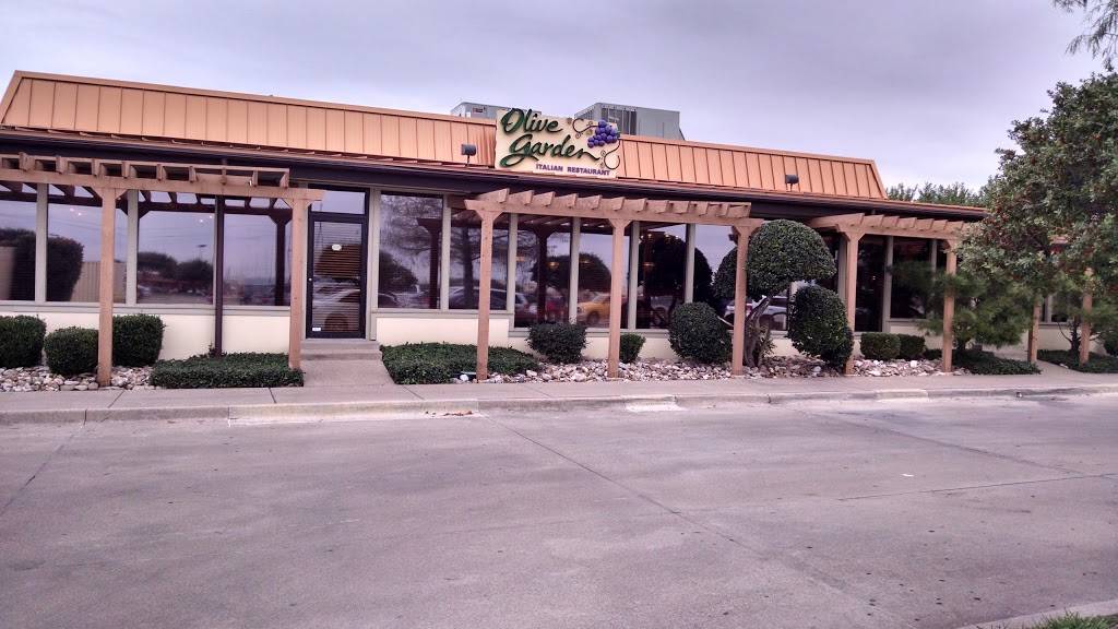 Olive Garden Italian Restaurant | 925 Alta Mere Dr, Fort Worth, TX 76116, USA | Phone: (817) 732-0618