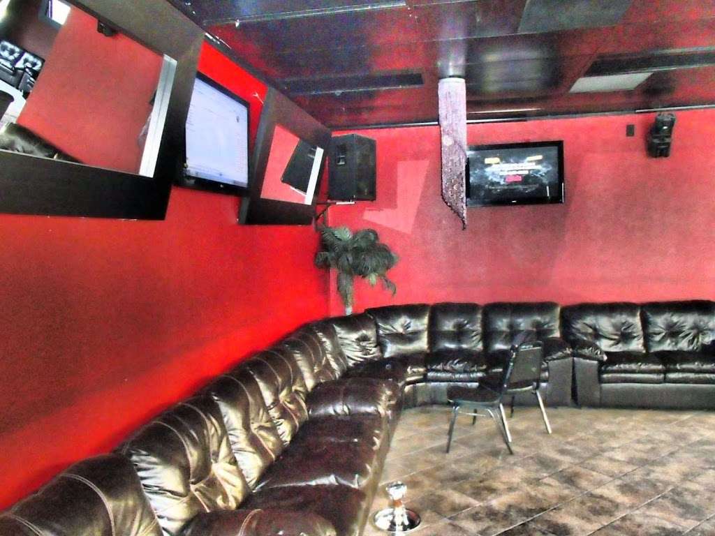 Desert Nights Hookah Lounge | 10759 Magnolia Ave, Riverside, CA 92505, USA | Phone: (951) 509-8991