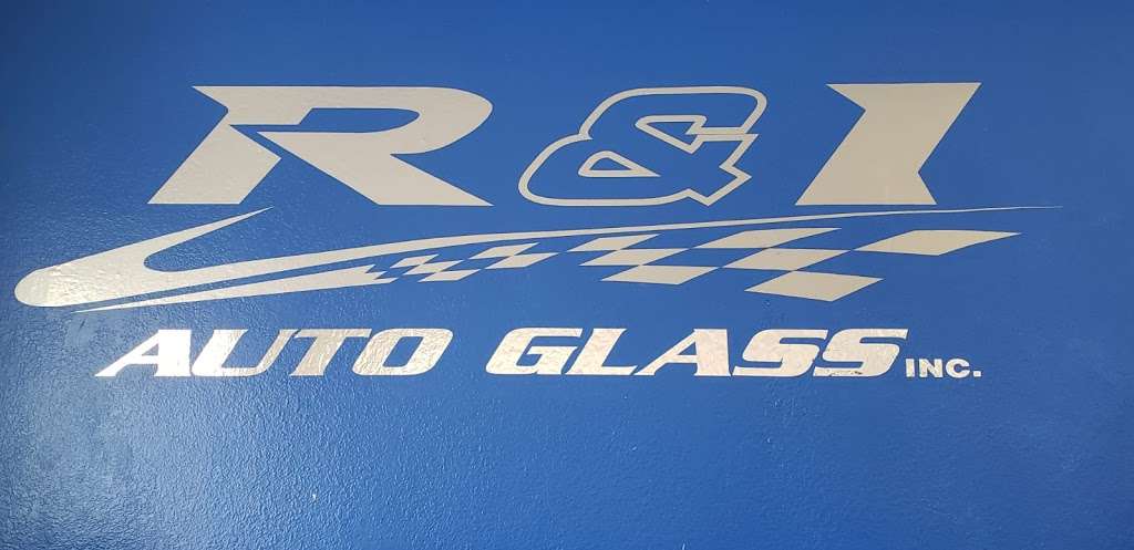 R & I Auto Glass | 6516 Lockford Ave, San Diego, CA 92139, USA | Phone: (619) 474-0011