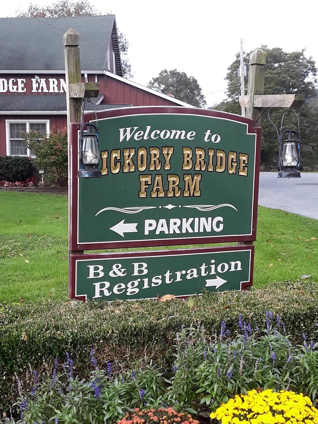 Hickory bridge | Orrtanna Rd, Orrtanna, PA 17353, USA | Phone: (717) 642-5261