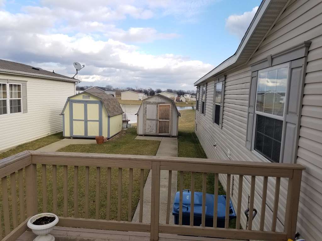 Weatherstone Lakes Mobile Home Village | 21191 Torrence Ave, Sauk Village, IL 60411 | Phone: (708) 757-3969