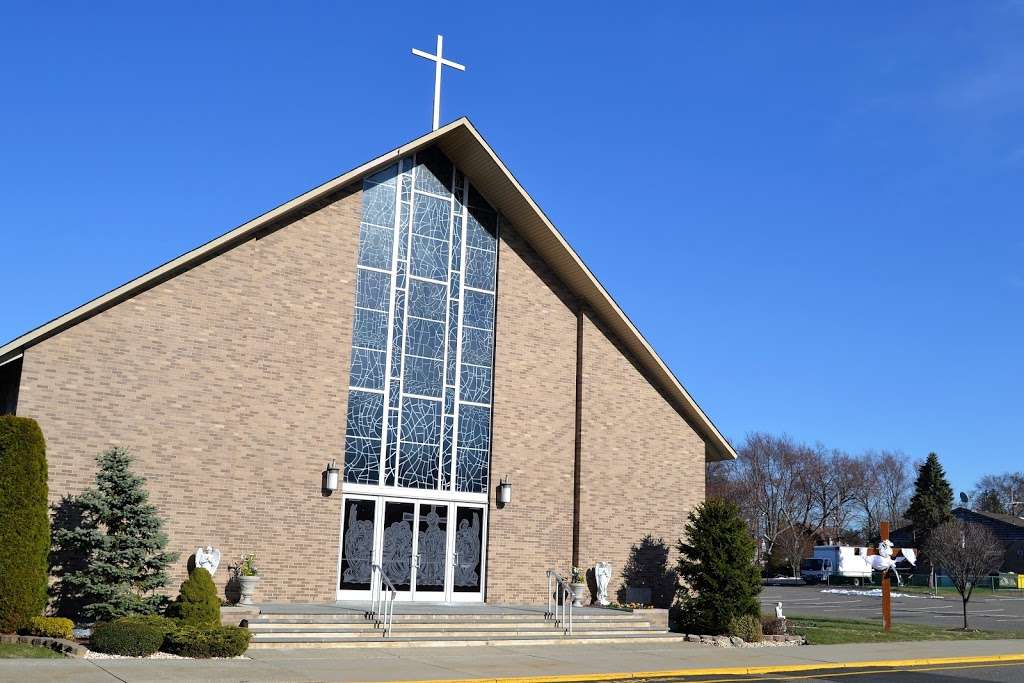 St Thomas More Church | 12 Hollywood Ave, Fairfield, NJ 07004, USA | Phone: (973) 227-0055