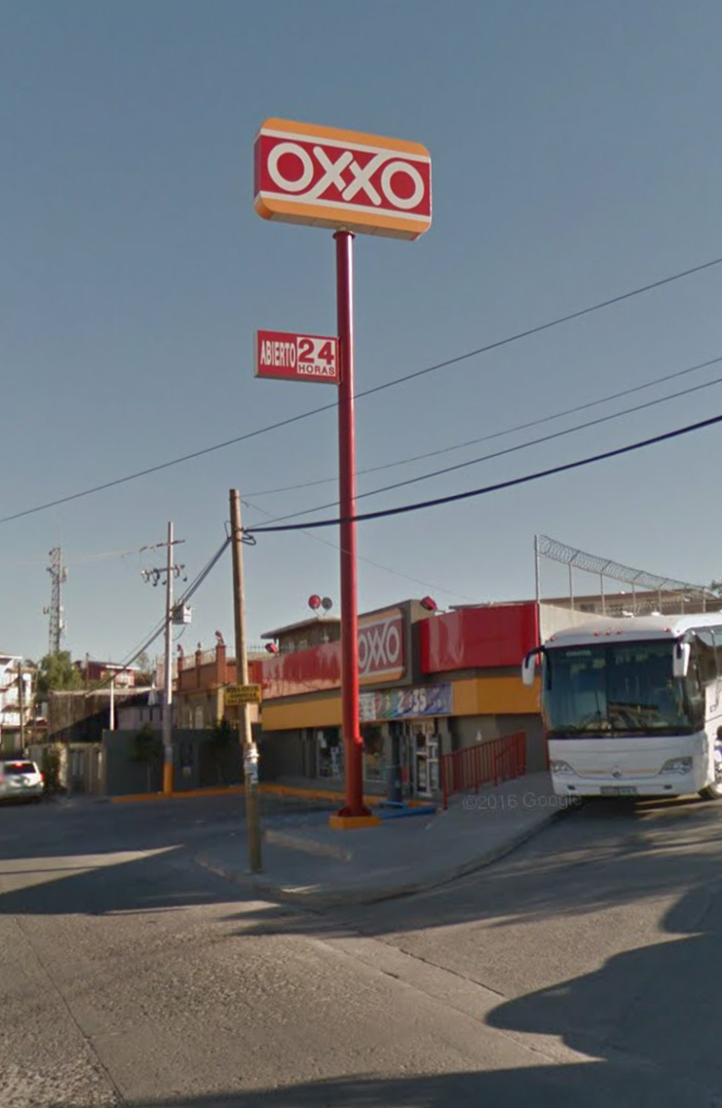 OXXO | Colinas 8911, Valle del Rubi Secc Terrazas, 22637 Tijuana, B.C., Mexico