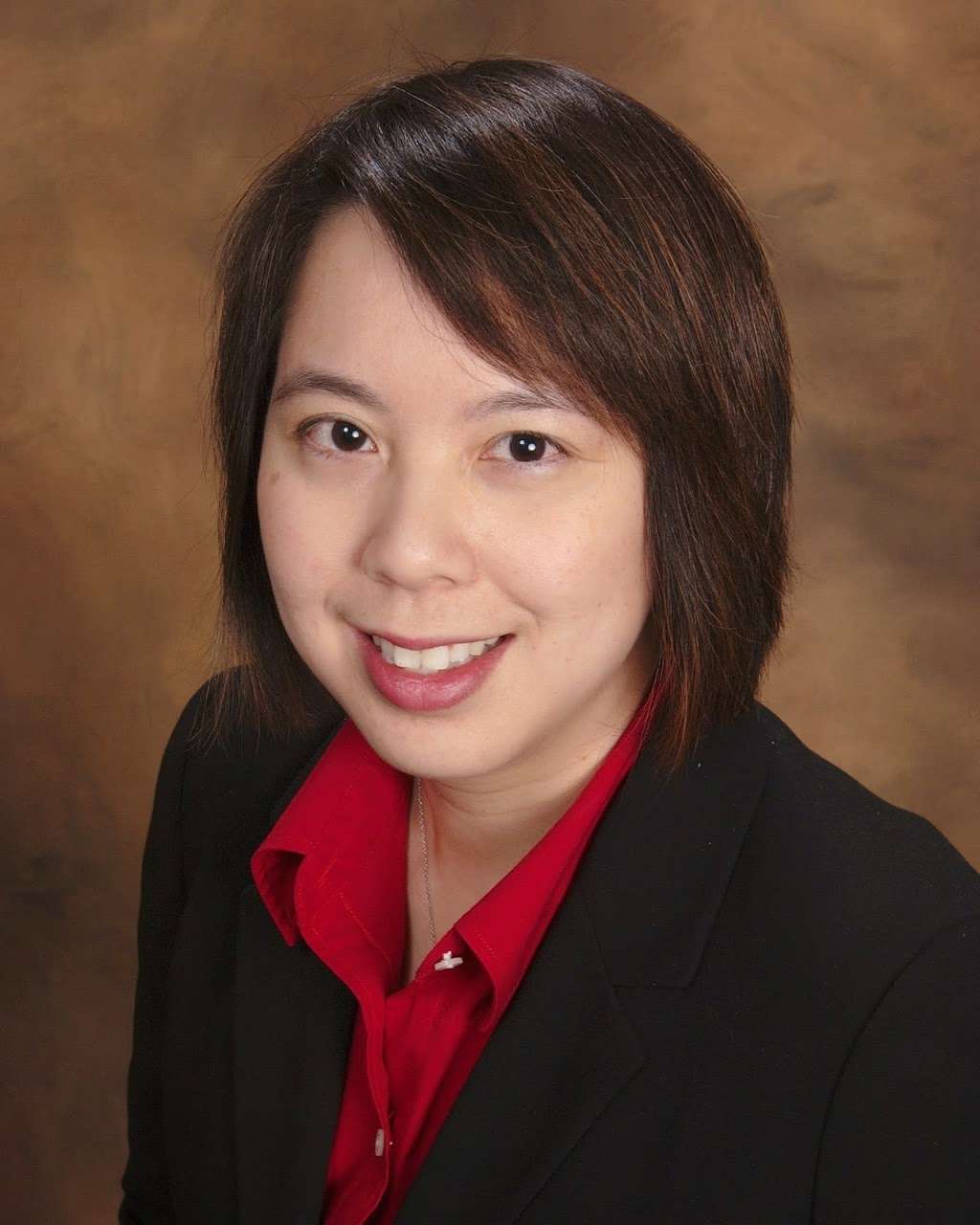 Eva-Marie Chong, MD: Ophthalmologist, Phoenix Eye Group | 10250 N 92nd St #105, Scottsdale, AZ 85258, USA | Phone: (480) 237-3799