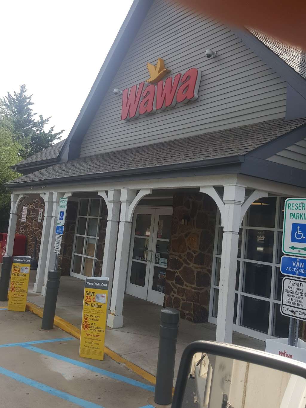 Wawa | 300 NJ-50, Mays Landing, NJ 08330, USA | Phone: (609) 625-8211