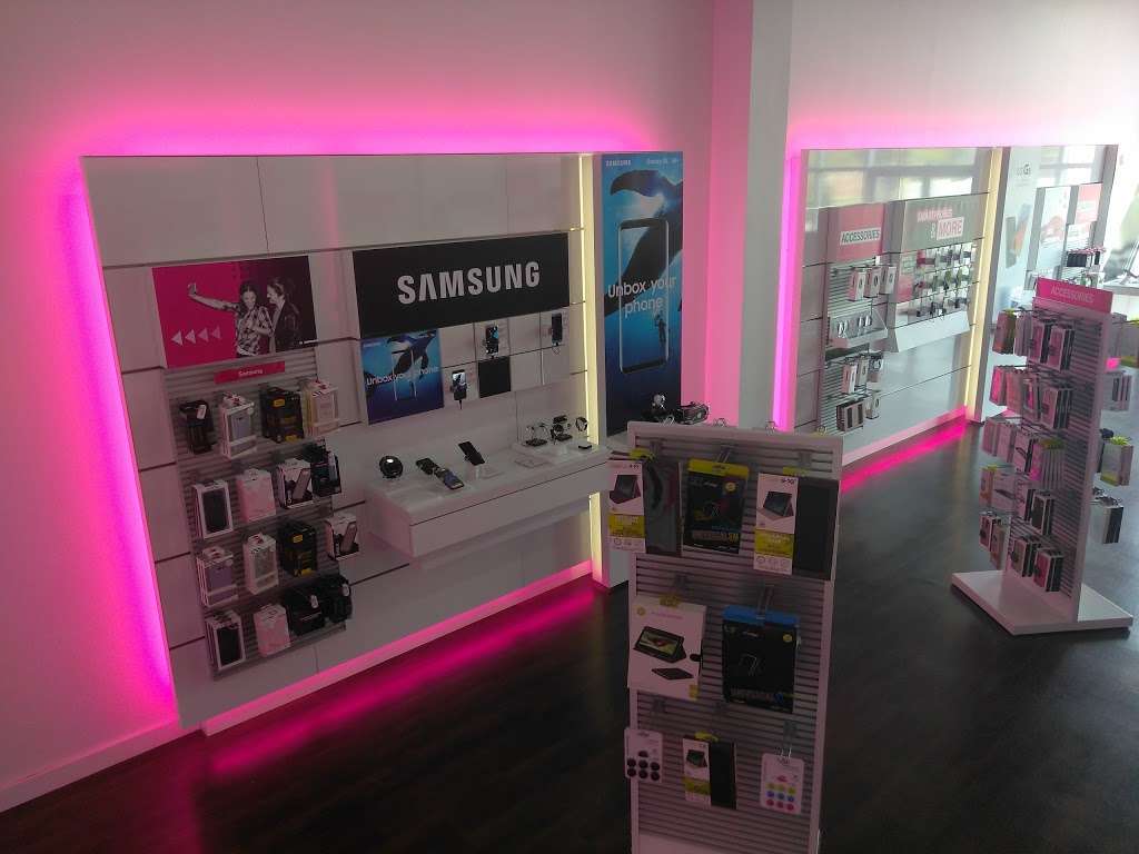 T-Mobile | 2435 Highway 160 W, Tega Cay, SC 29708, USA | Phone: (803) 802-7570