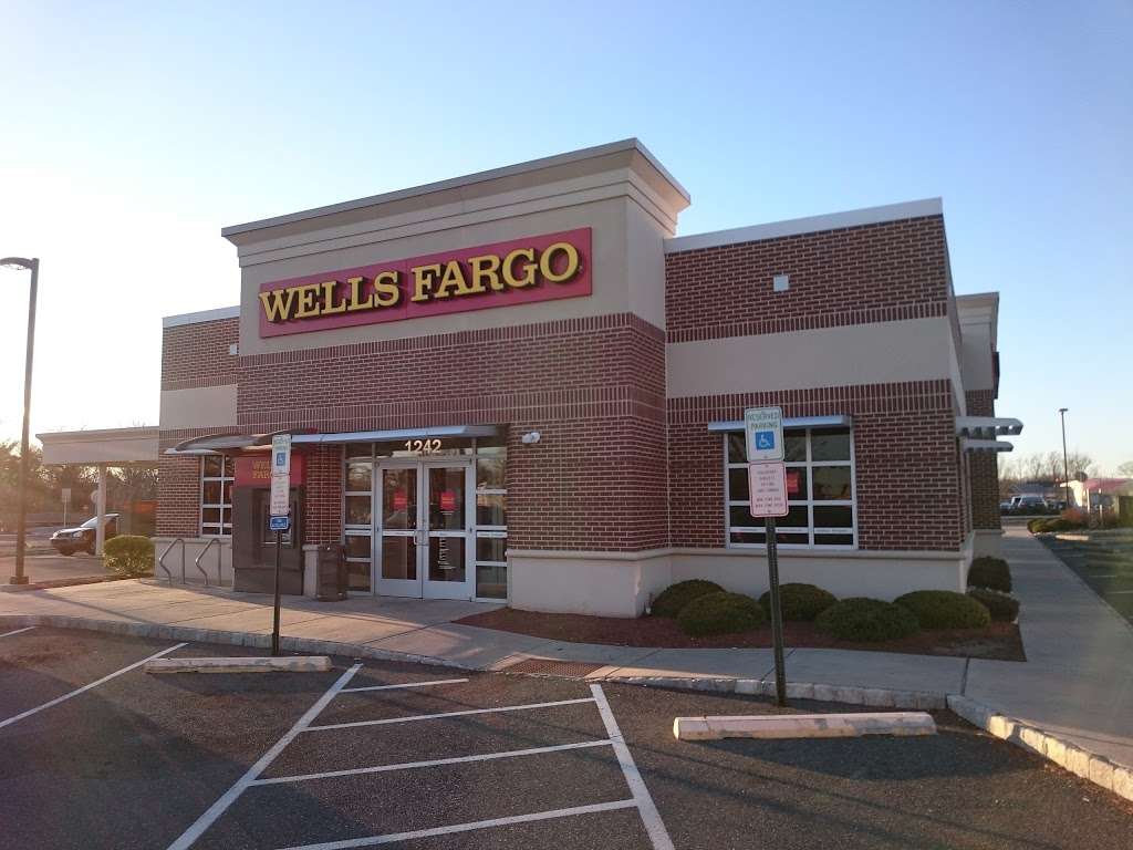 Wells Fargo Bank | 1242 Bristol Pike, Andalusia, PA 19020, USA | Phone: (215) 244-2330