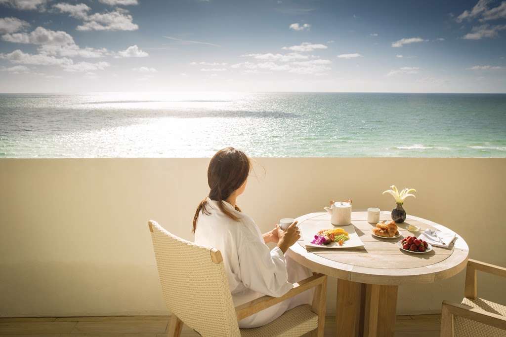 Nobu Hotel Miami Beach | 4525 Collins Ave, Miami Beach, FL 33140, USA | Phone: (305) 250-2204