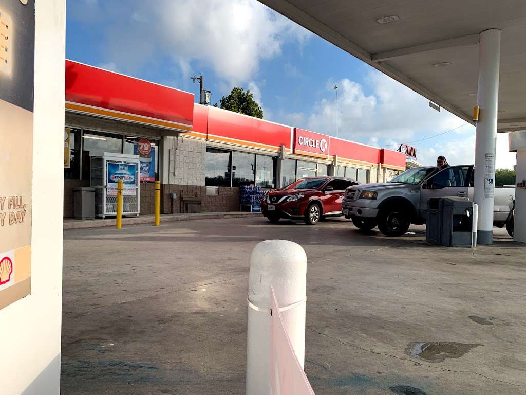 Shell | 13437 Interstate 35 Access Rd, Von Ormy, TX 78073, USA | Phone: (210) 622-3435