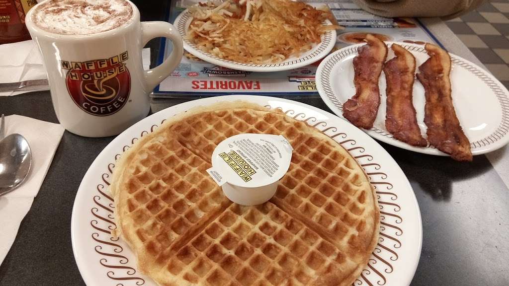 Waffle House | 1000 Foxcroft Ave, Martinsburg, WV 25401, USA | Phone: (304) 263-4509