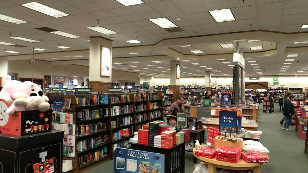 Barnes & Noble | 705 Sunland Park Dr, El Paso, TX 79912, USA | Phone: (915) 581-5353