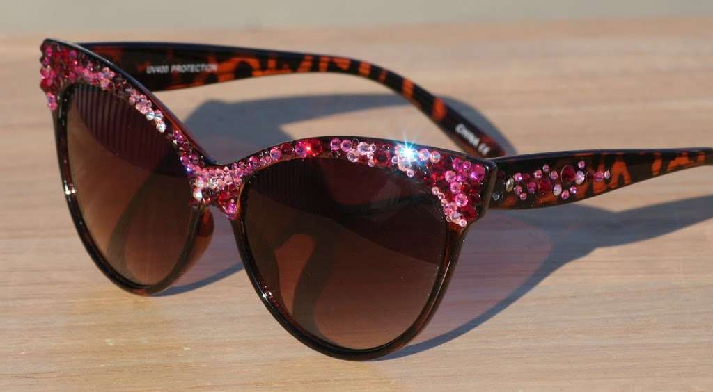 Sunglass Shenanigans | W McFadden Ave & Springdale St, Huntington Beach, CA 92647, USA | Phone: (714) 501-3074