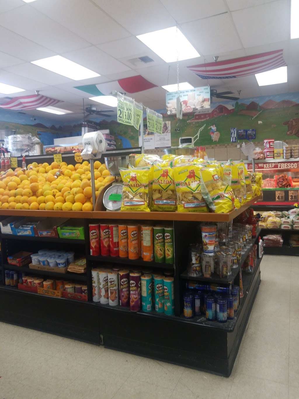 La Favorita Supermarket | 546 Indian Hills Cir, Perris, CA 92570 | Phone: (951) 443-4379