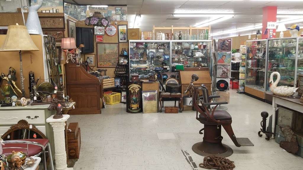 Old Glory Antique Market Place | 5862 Urbana Pike, Frederick, MD 21704, USA | Phone: (301) 662-9173