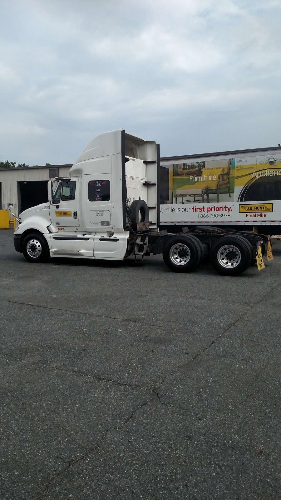 J.B. Hunt Transport Services, Inc. | 706 Philadelphia Rd, Joppa, MD 21085 | Phone: (410) 538-4521