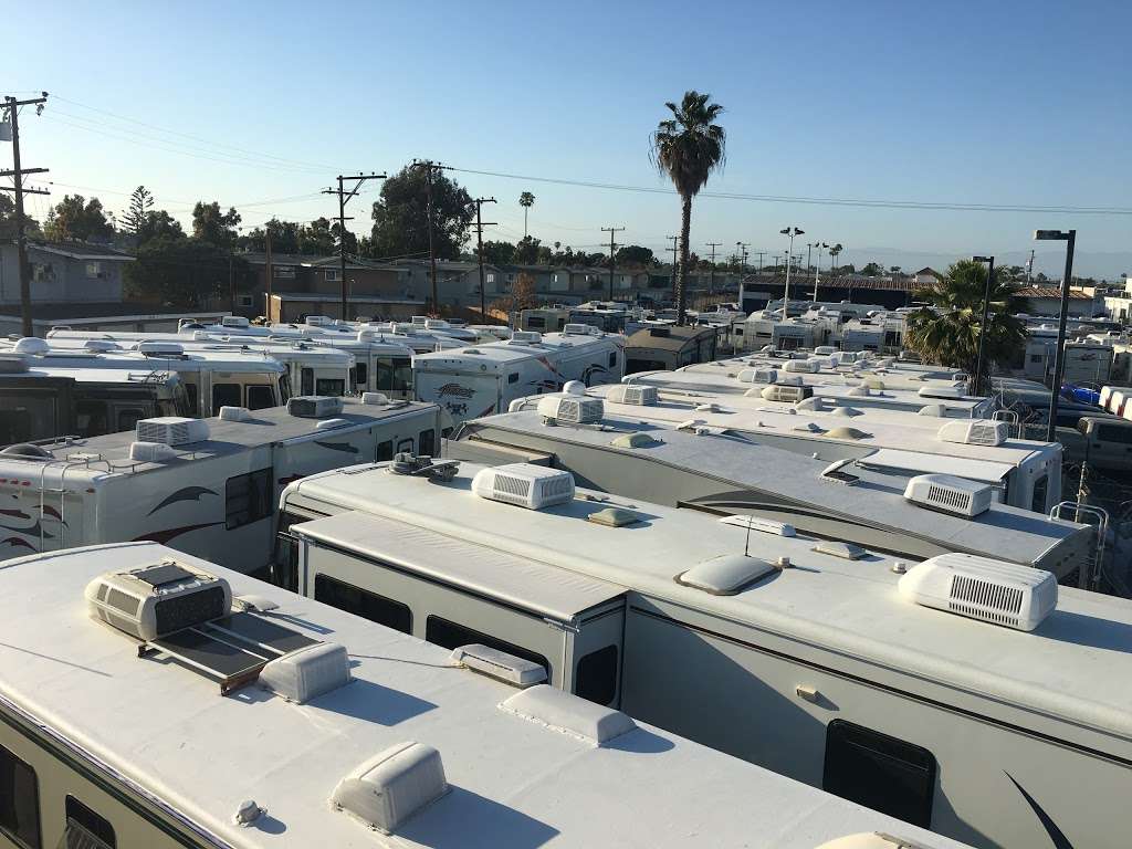 Motorhomes of California | 1415 N Harbor Blvd, Santa Ana, CA 92703, USA | Phone: (714) 435-0071