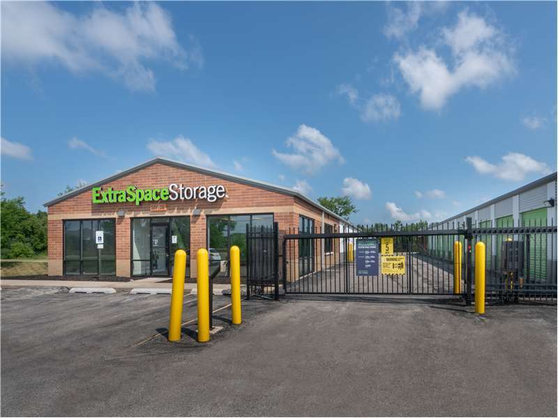 Extra Space Storage | 1298 Long Lake Dr, Round Lake Beach, IL 60073, USA | Phone: (847) 886-9176