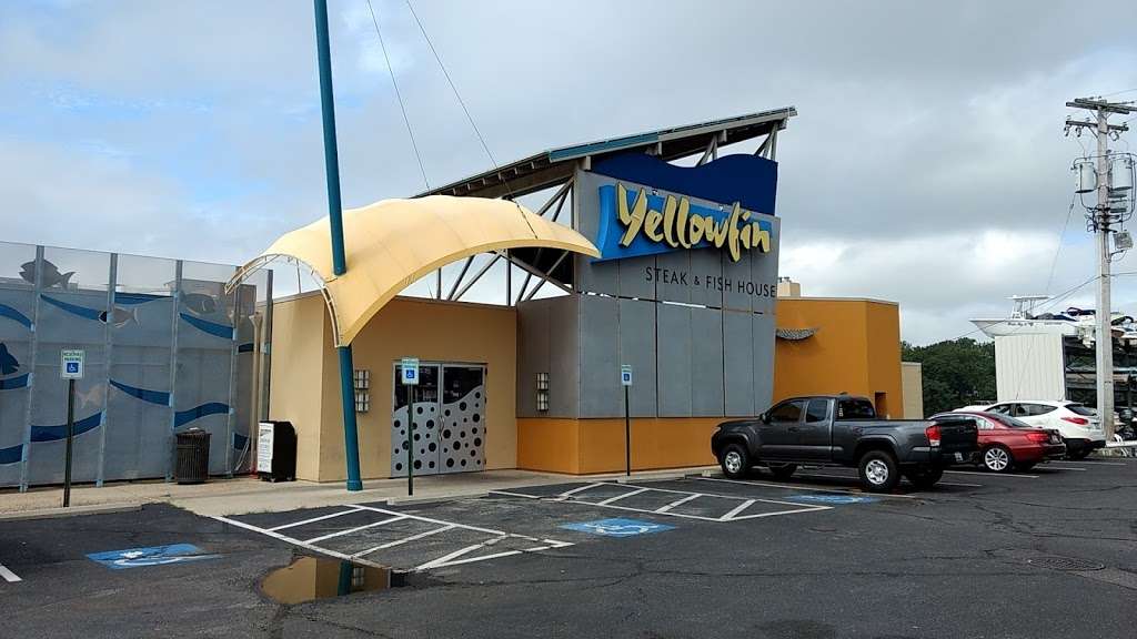 Yellowfin Steak & Fish House | 2840 Solomons Island Rd, Edgewater, MD 21037, USA | Phone: (410) 573-1333