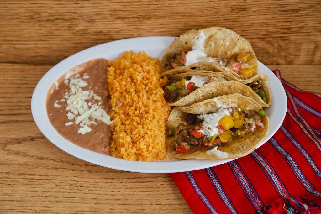 Sazón Cocina Mexicana | 910 W Glen Flora Ave, Waukegan, IL 60085 | Phone: (847) 249-0985