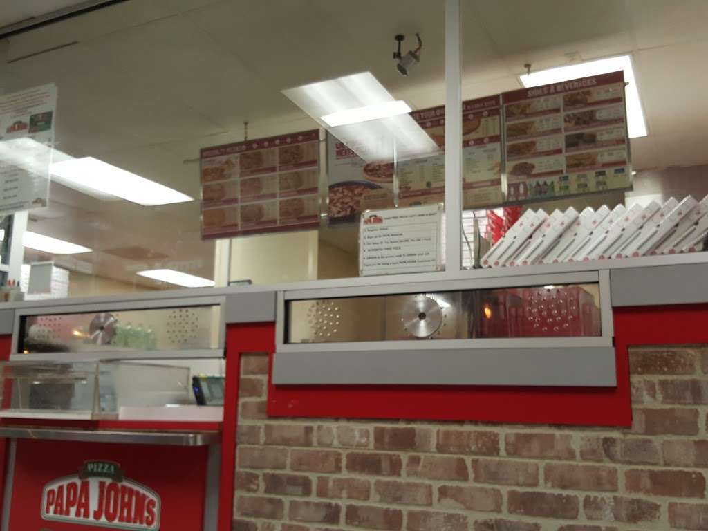 Papa Johns Pizza | 3827 Pennsylvania Ave SE, Washington, DC 20020, USA | Phone: (202) 584-1700