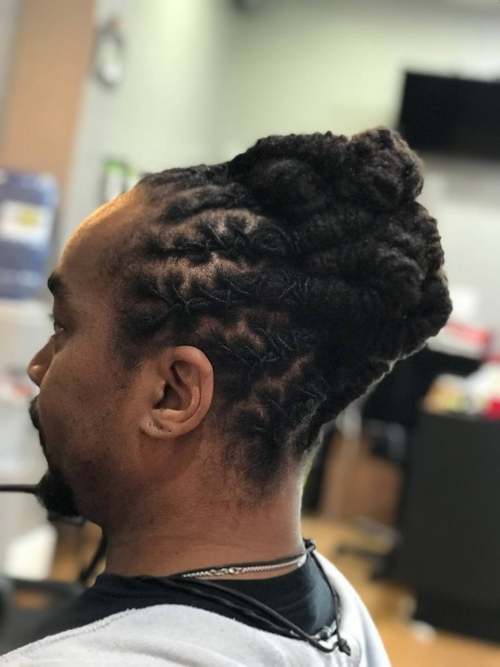 Beyond Braids | 2401 N 48th St #4, Lincoln, NE 68504, USA | Phone: (402) 975-2048