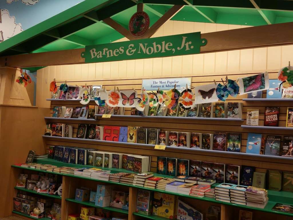 Barnes & Noble | Mira Mesa MarketCenter, 10775 Westview Pkwy, San Diego, CA 92126 | Phone: (858) 684-3166