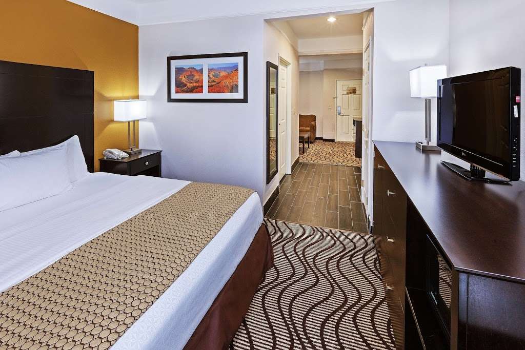 La Quinta Inn & Suites Pasadena | 3490 East Sam Houston Pkwy S, Pasadena, TX 77505 | Phone: (281) 991-7771