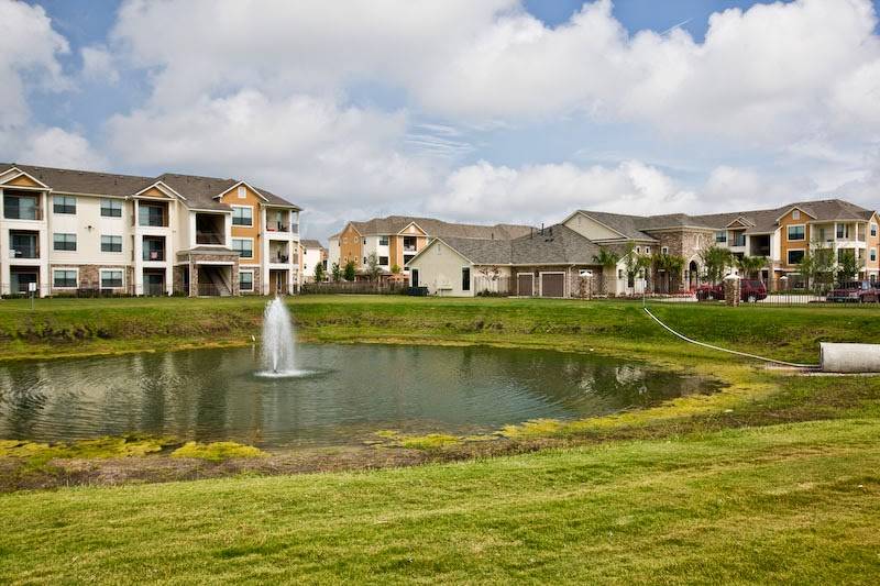 Lakeland Estates Apartments | 630 Colony Lake Estates Dr, Stafford, TX 77477, USA | Phone: (833) 452-6930