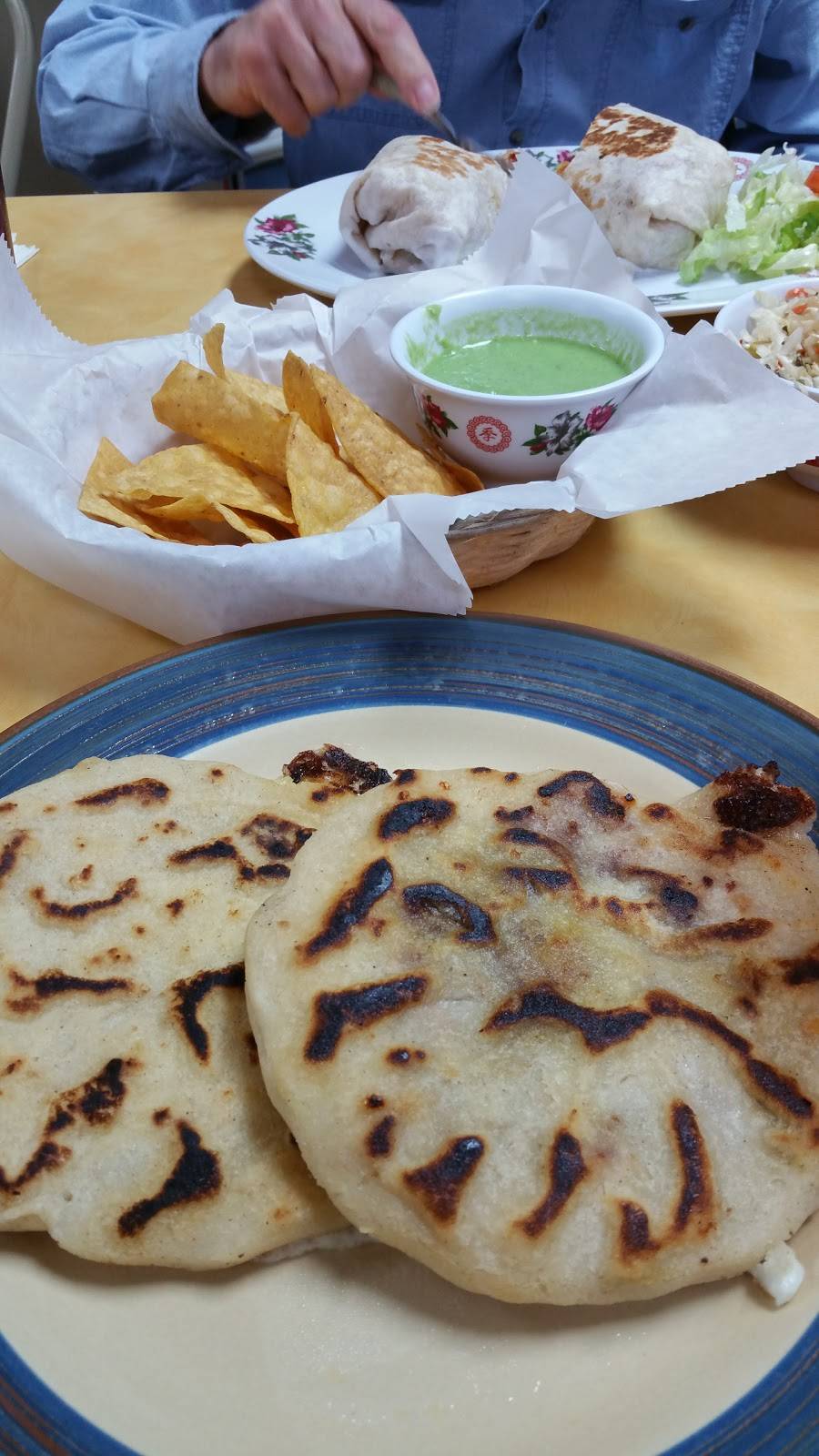 Taqueria Chango | 2405 Hickory St, Omaha, NE 68105, USA | Phone: (402) 933-2819