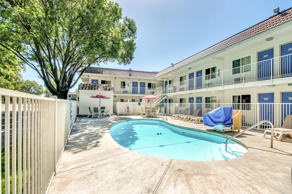 Motel 6 Stockton, CA - North | 6717 Plymouth Rd, Stockton, CA 95207, USA | Phone: (209) 951-8120