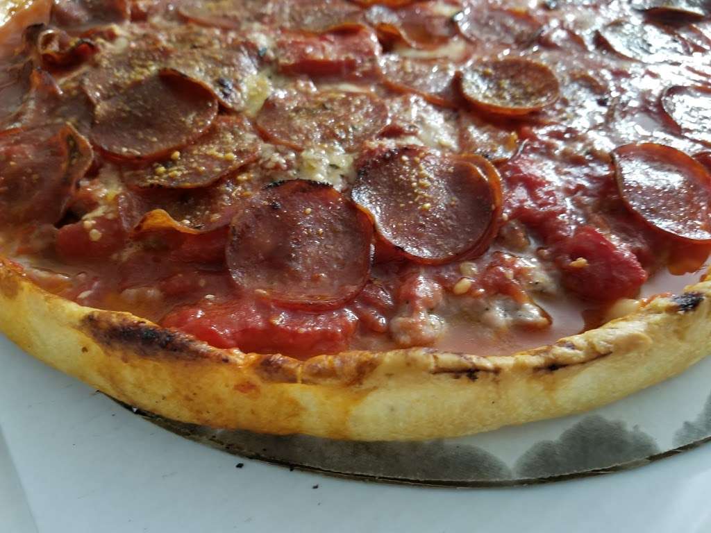 Lou Malnatis Pizzeria | 903 S Randall Rd, Elgin, IL 60124, USA | Phone: (847) 760-6500