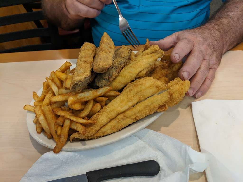 Captain Petes | 1855 N Aspen St, Lincolnton, NC 28092, USA | Phone: (704) 240-8006 Captain Petes | 1855 N Aspen St, Lincolnton, NC 28092, USA | Phone: (704) 240-8006