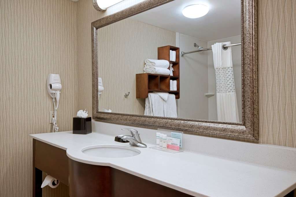 Hampton Inn Boston/Peabody | 59 Newbury St, Peabody, MA 01960, USA | Phone: (978) 536-2020