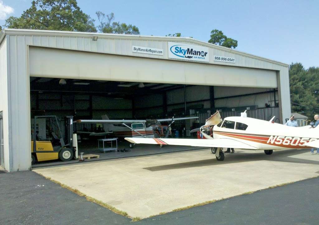 Sky Manor Air Repair and Avionics | 48 Sky Manor Rd, Pittstown, NJ 08867, USA | Phone: (908) 996-0541