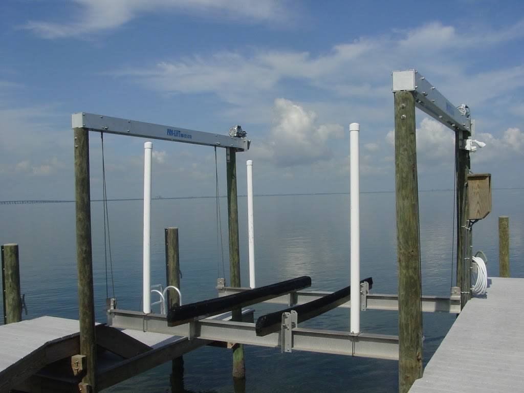 Florida Boatlifts | 4821 N Manhattan Ave, Tampa, FL 33614, USA | Phone: (813) 873-1614