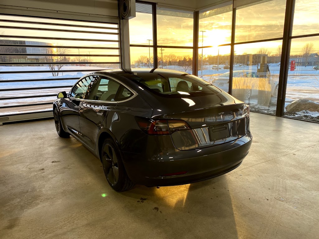 Tesla | 2590 West, Maplewood Dr, Maplewood, MN 55109, USA | Phone: (763) 347-7123