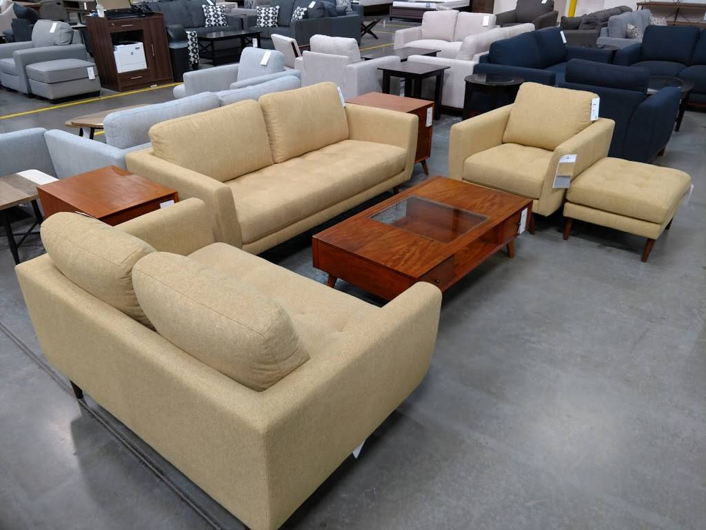 Living Spaces Outlet Center | 18810 Harvill Ave, Perris, CA 92570, USA | Phone: (877) 266-7300