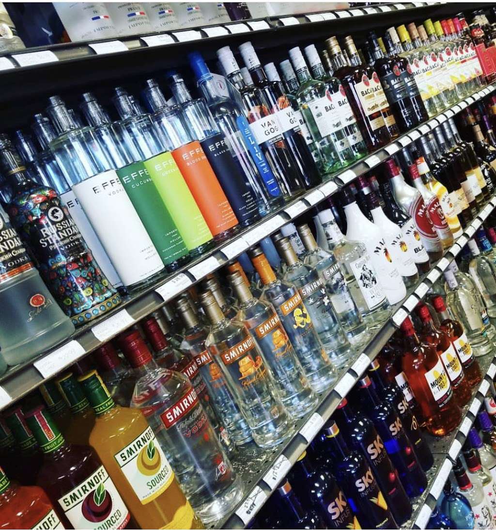 Kiana Wine and Liquor | 926 Little E Neck Rd, West Babylon, NY 11704, USA | Phone: (631) 321-1177