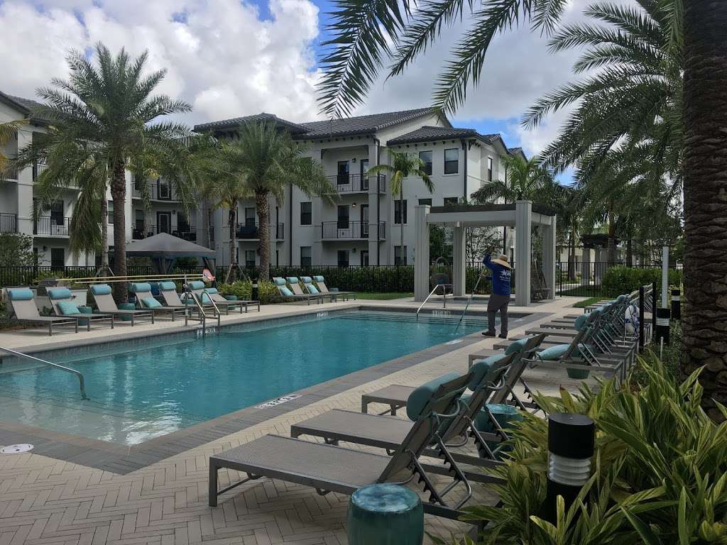 The Avenue Apartments | 6220 Reese Rd, Davie, FL 33314, USA | Phone: (954) 749-3526