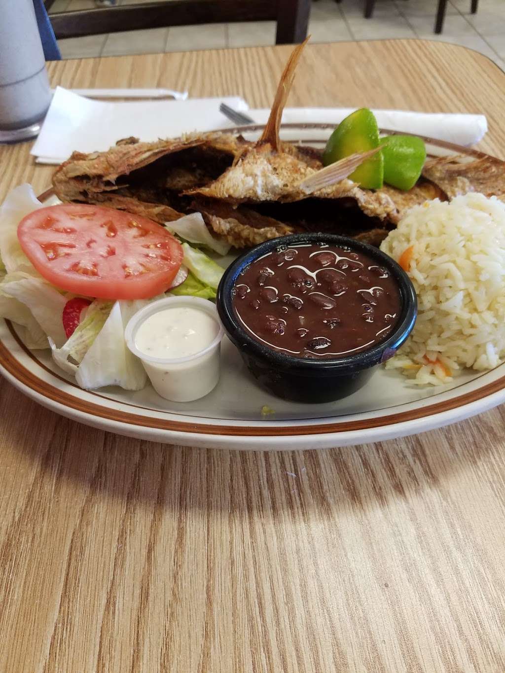 La Roca Pupuseria Y Taqueria | 14455 Jefferson Davis Hwy, Woodbridge, VA 22191 | Phone: (703) 490-1131