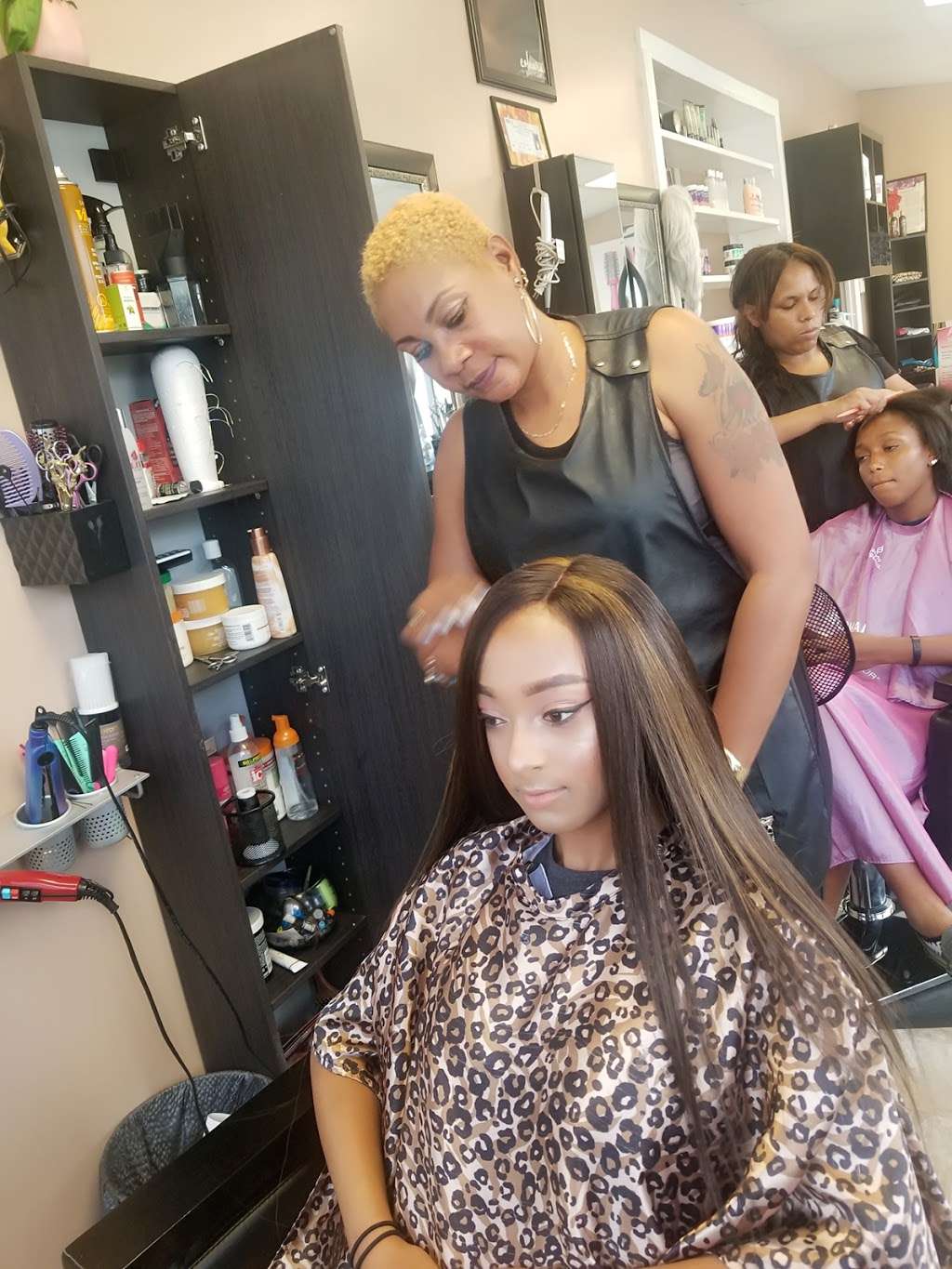 Arethas Hair Weaving & Braiding | 3533 E Joppa Rd, Parkville, MD 21234, USA | Phone: (443) 725-5463