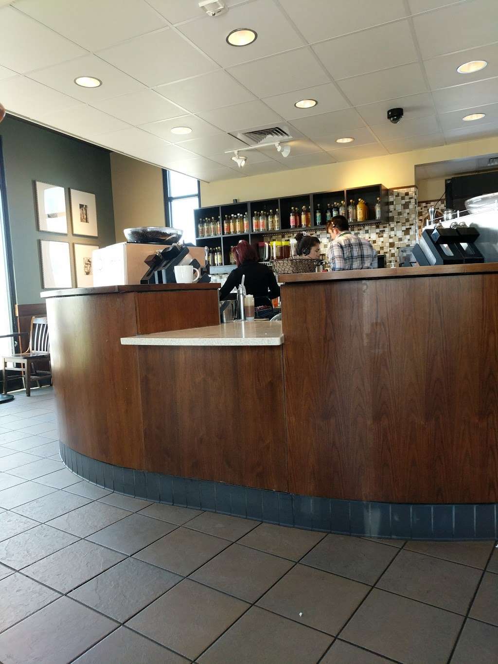 Starbucks | 7500 S Gartrell Rd Suite 101, Aurora, CO 80016, USA | Phone: (303) 690-1104