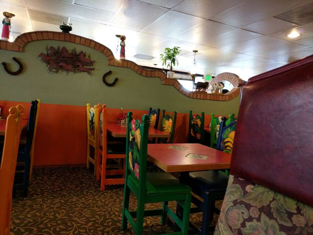 El Abuelo Family Restaurant | 800 E Kiowa Ave, Elizabeth, CO 80107, USA | Phone: (303) 646-1556