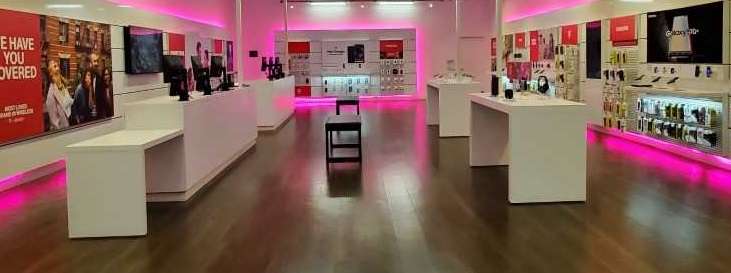 T-Mobile | 2 Galleria Mall Dr Ste A 206, Taunton, MA 02780, USA | Phone: (508) 386-1722